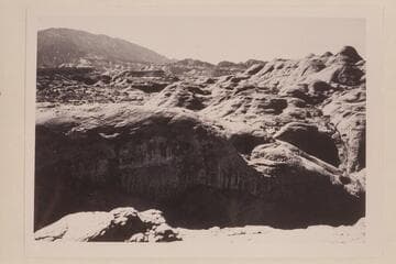 Navajo Mountain. Butte 6069 at center. At right is the line of buttes between Nasja Creek and Anasazi Creek. From the trail out to the mesa west of Nasja Creek