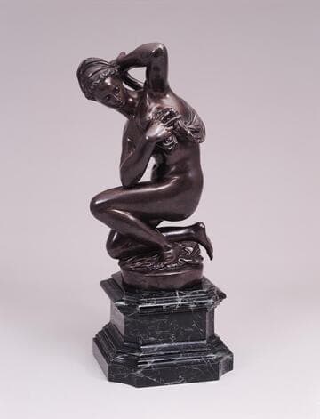 Crouching Venus