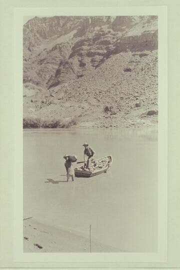 Unloading skiff. Lees Ferry?