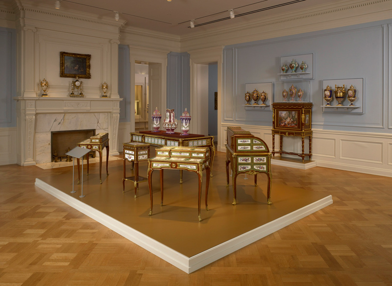 The second floor gallery of the Huntington Art Gallery containing porcelain formerly from the collection of Lady Carnarvon.
